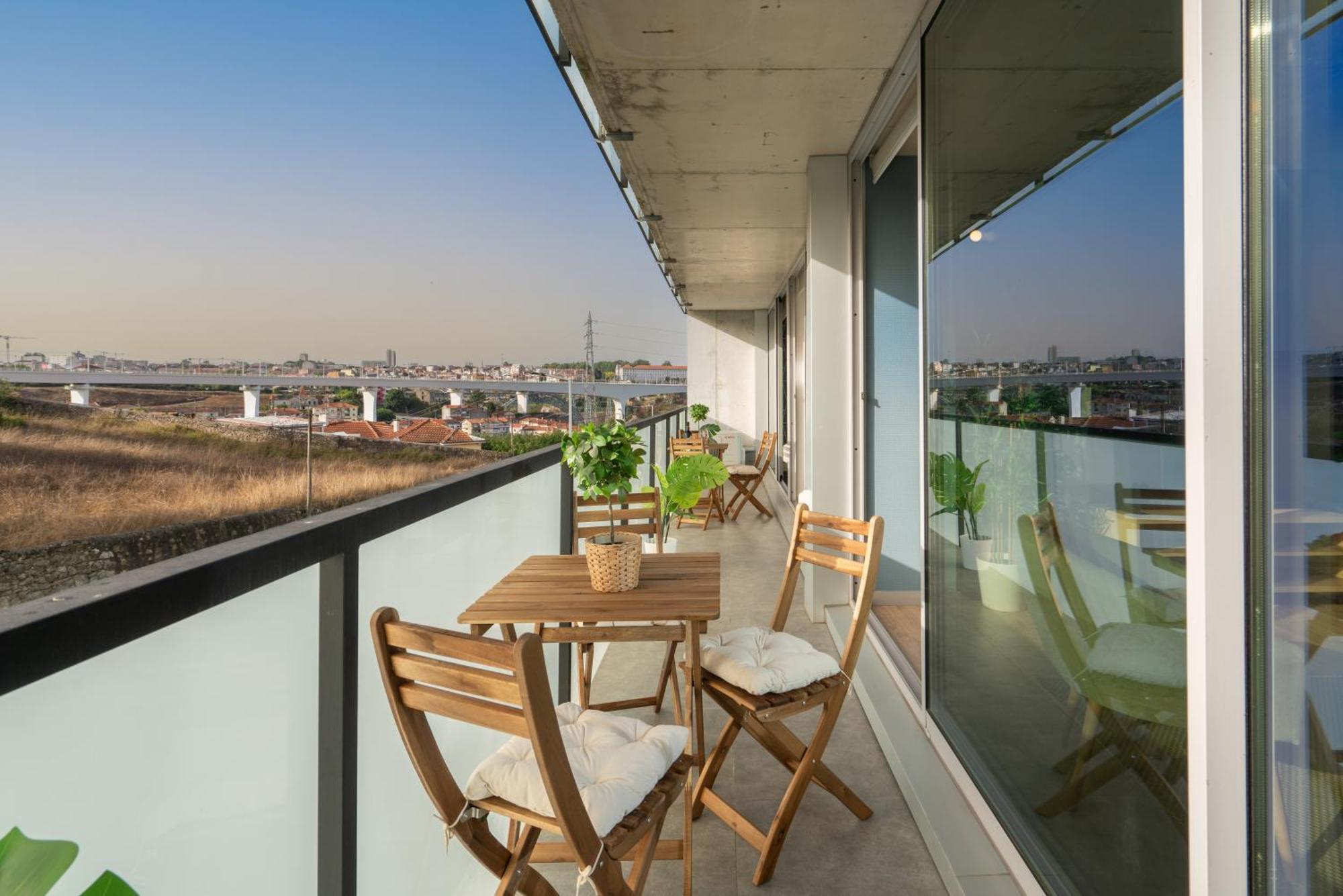 Host Wise - Luxurious Impressive Apartment - Balcony And Pool Вила Нова ди Гая Стая снимка